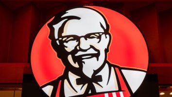 Reacții dure în SUA după ce un documentar a dezvăluit „ingredientul secret” dintr-un sos KFC: „Mi s-a făcut rău”