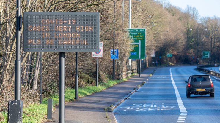 Restricțiile pentru intrarea în UK, amânate pentru câteva zile. Precizări MAE privind testarea COVID-19