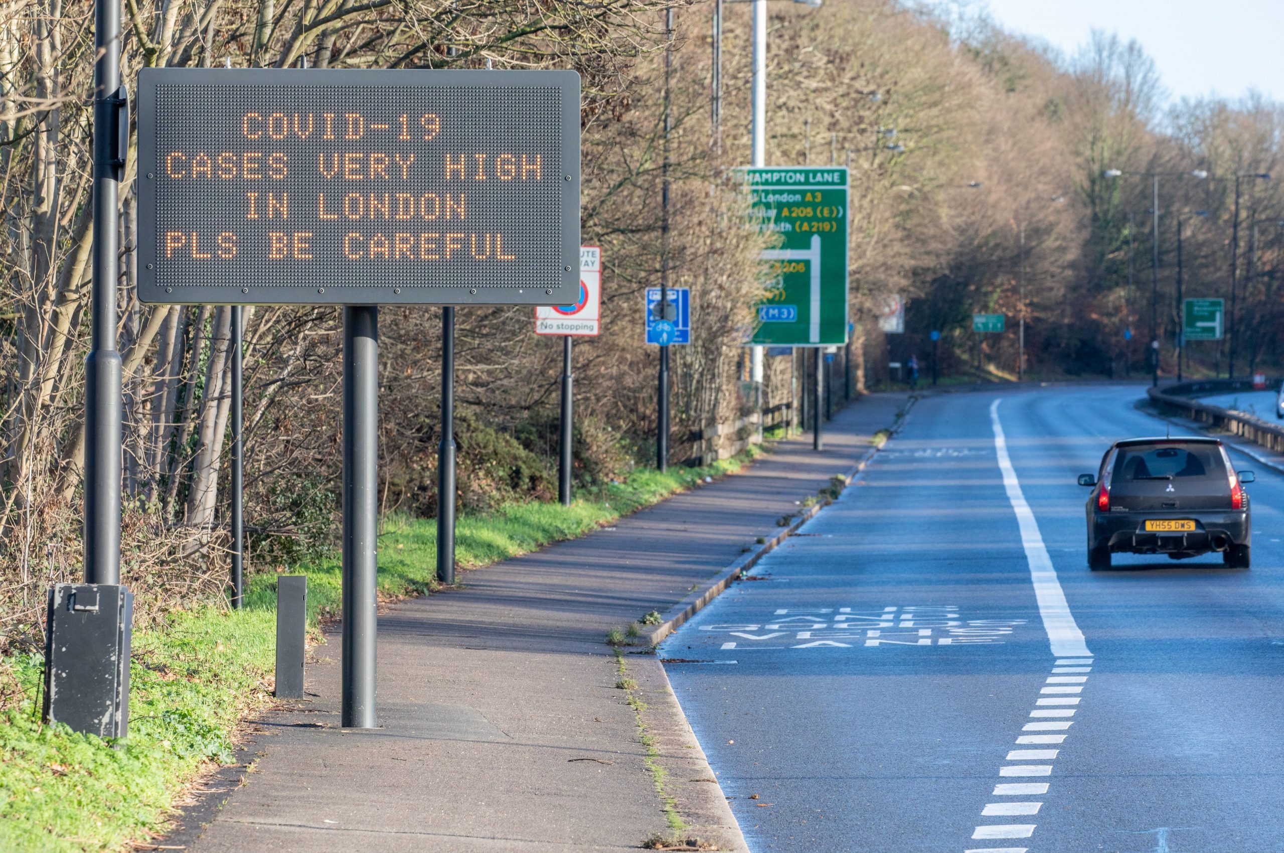 Restricțiile pentru intrarea în UK, amânate pentru câteva zile. Precizări MAE privind testarea COVID-19