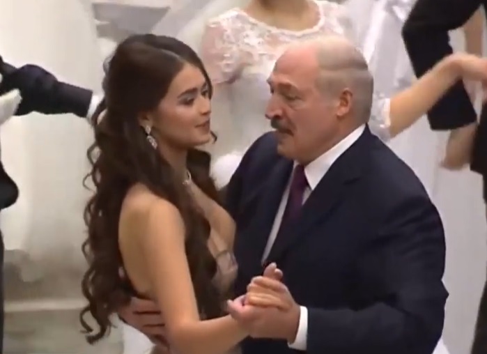 Lukaşenko a organizat un adevărat Bal Vienez. Cine a fost partenera de dans a liderului belarus