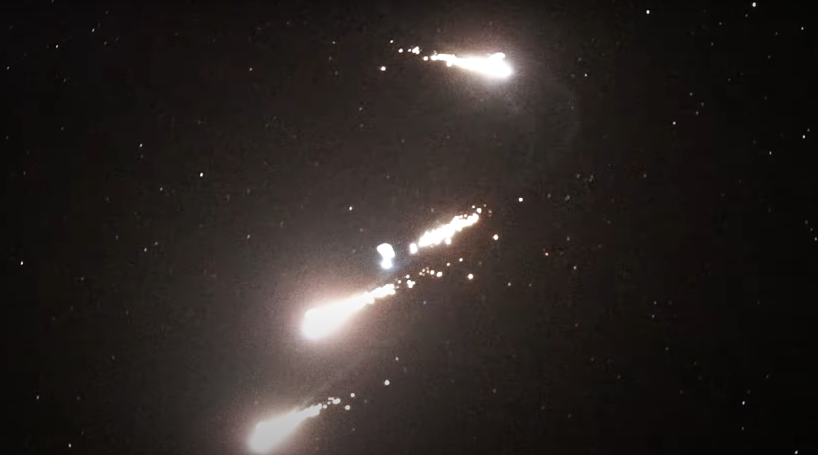 „Luminile bizare” din Texas, recreate de parașutiști. Show-ul pregătit de aceștia