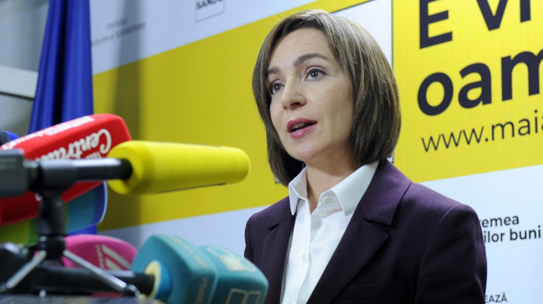Bugetul țării, împărțit la miezul nopții în Chișinău. Maia Sandu: „La această oră târzie, o grupare de hoți și profitatori împart banii statului“