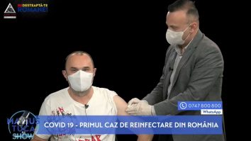Marius Tucă s-a vaccinat în direct. Medicul Adrian Marinescu i-a administrat vaccinul gripal