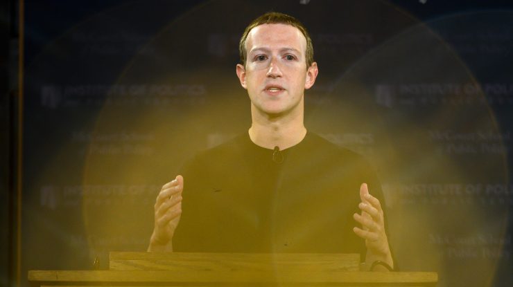 10.000 de angajați Facebook lucrează acum la realitatea virtuală și augmentată. Ce pregătește Mark Zuckerberg pentru viitor