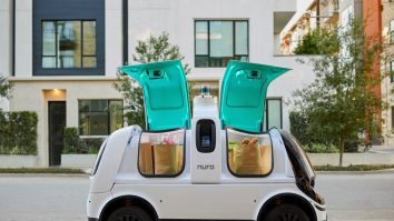 Țara în care se pot face livrări cu maşini fără şofer