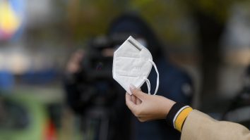 Avertisment: Încă 9 tipuri de măşti de protecţie de pe piaţă sunt neconforme
