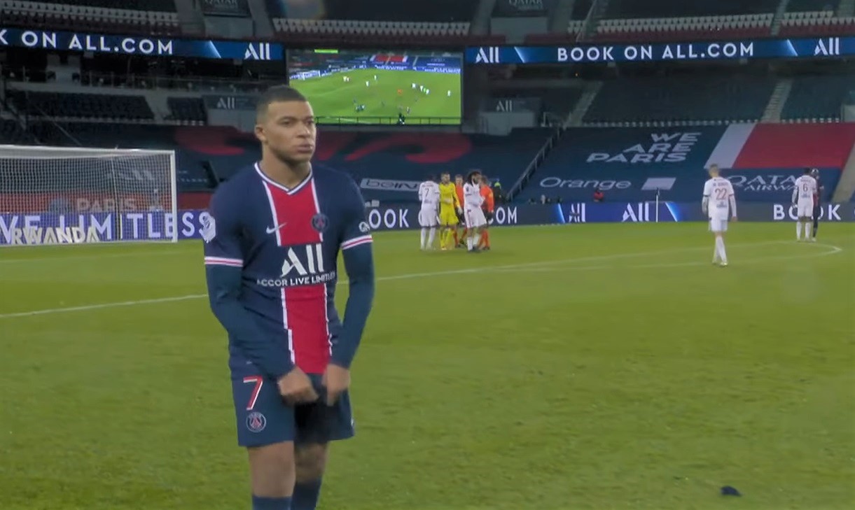 PSG a căzut pe locul 3 în Franța. Arsenal, cel mai slab început de sezon din ultimii 61 de ani