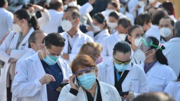 Câte cadre medicale a vaccinat România în două zile? Care este situația în alte state europene