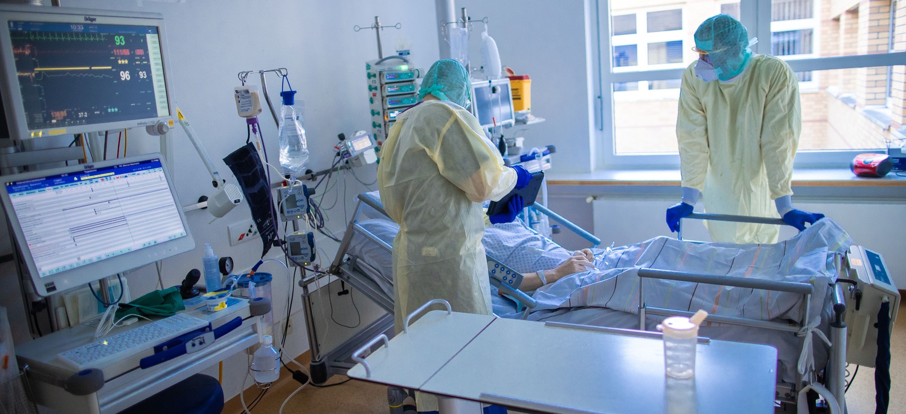 41 de pacienți COVID au murit din cauza unor incidente care ţin de siguranţa în spitale. Lacunele sistemului medical