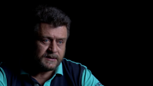 Mihnea Pârvu, soldat în termen pe 21 decembrie 1989: „Era un bărbat cu fața în jos și când l-am ridicat i s-a arcuit coloana nefiresc. Am văzut o gaură de glonț”