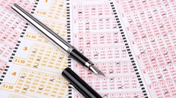 Un bărbat concediat în pandemie a câștigat 250.000 de dolari la loto