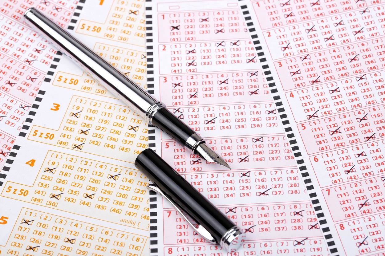 Loto 6/49: A fost câștigat marele premiu de 2,9 milioane de euro. Biletul norocos a costat 5,5 lei