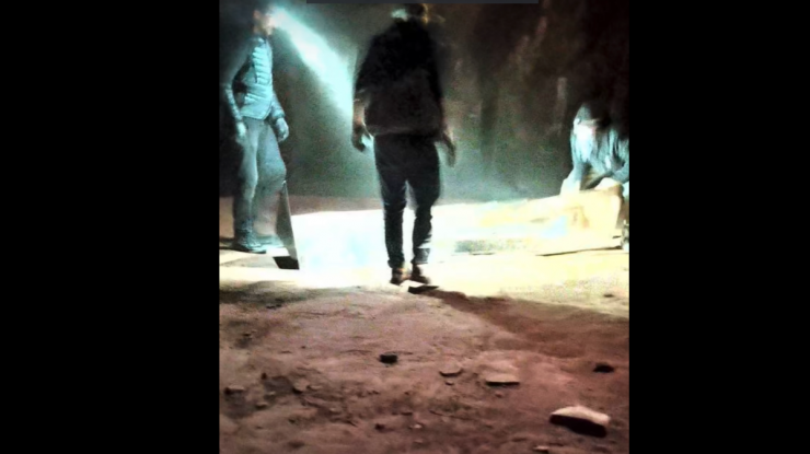 4 bărbați au demontat și cărat cu roaba monolitul din Utah, în toiul nopții. Momentul a fost filmat. VIDEO