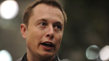 Elon Musk vrea să producă mașini de dimensiuni mai mici pentru Europa