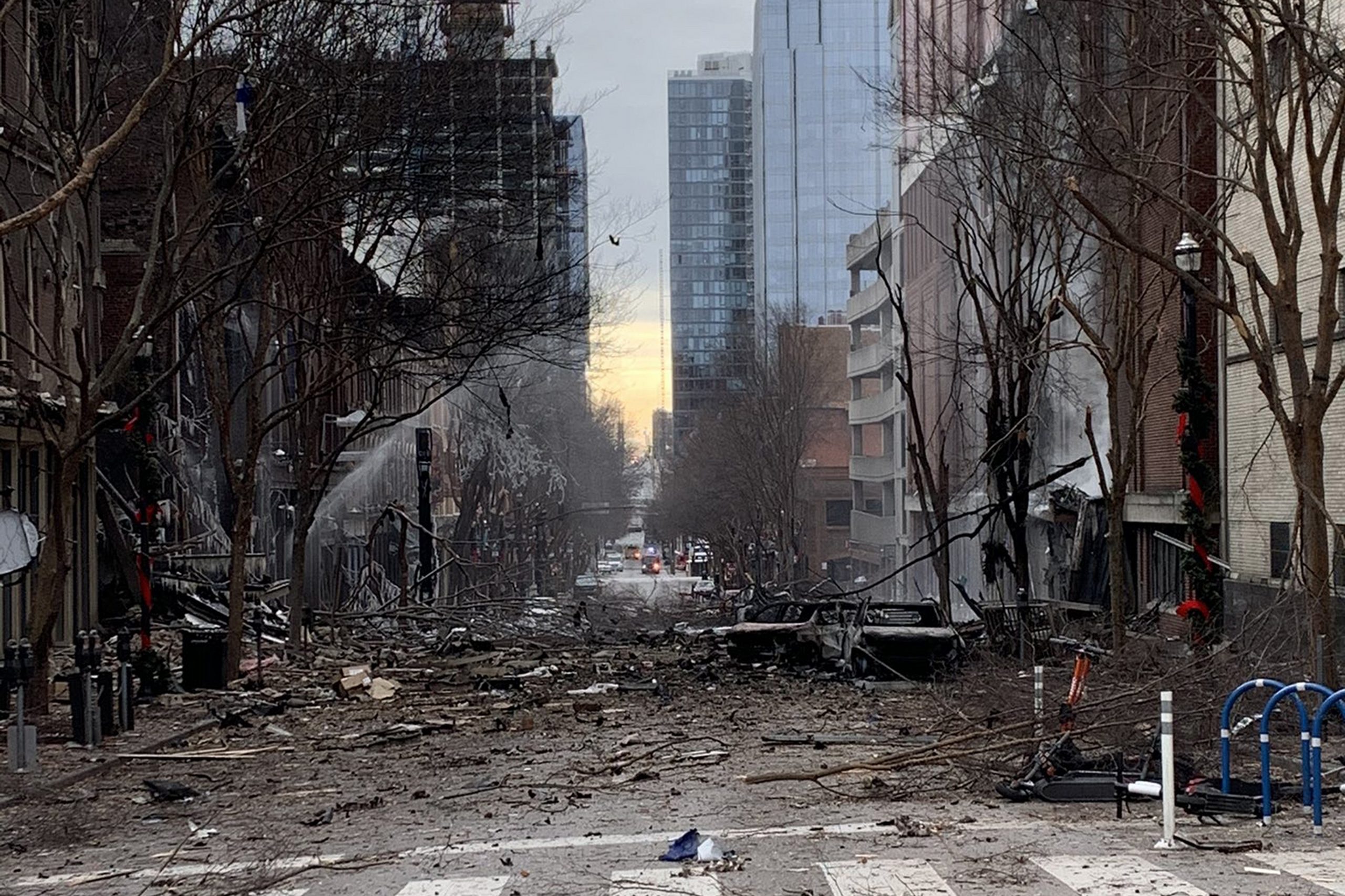 Explozia din Nashville ar fi fost anunțată cu 15 minute înainte să se producă. Ce spun autoritățile