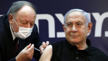 Herman Berkovits, medicul lui Netanyahu: „Premierul s-a vaccinat primul ca să dea un exemplu. E important să se vadă că vaccinul nu este un placebo”