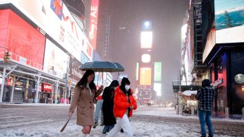 O puternică furtună de zăpadă a lovit Coasta de Est și New York-ul