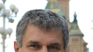 Octavian Jurma: Președintele aruncă securea războiului în societatea civilă