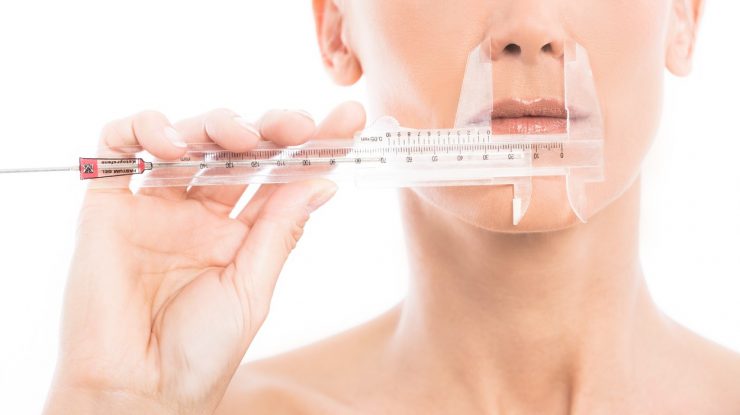 Record de operații estetice în 2020. Un medic explică cum stabilește necesitatea unei intervenții estetice