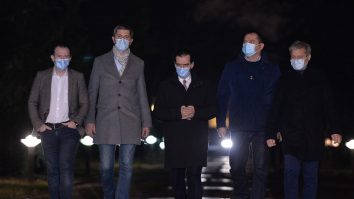 PNL, USR PLUS și UDMR au semnat acordul de guvernare pentru următorii patru ani: „Vom fi transparenţi”. Ce prevede documentul