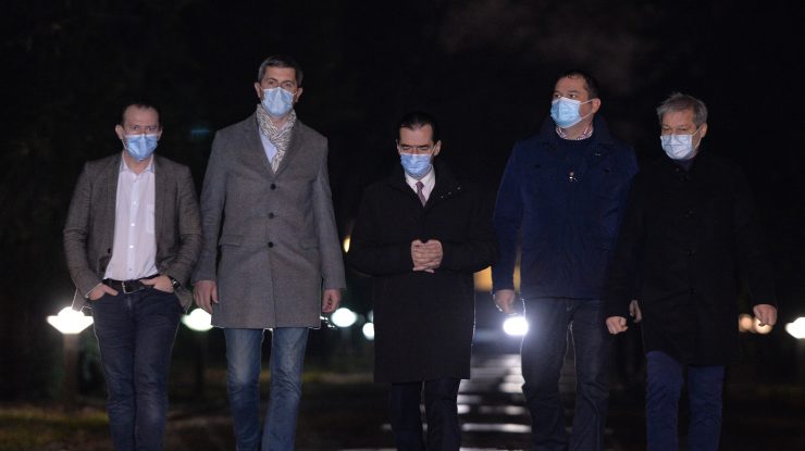 PNL, USR PLUS și UDMR au semnat acordul de guvernare pentru următorii patru ani: „Vom fi transparenţi”. Ce prevede documentul