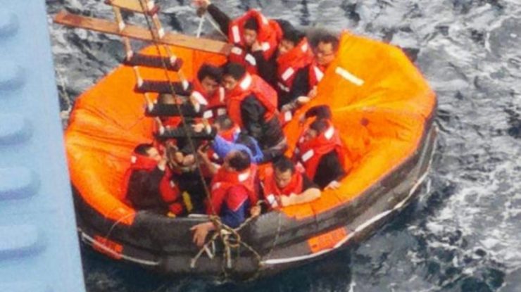 Românii sunt supereroi pe mare. Un echipaj chinez a fost salvat de nava comandată de Florin Negrău