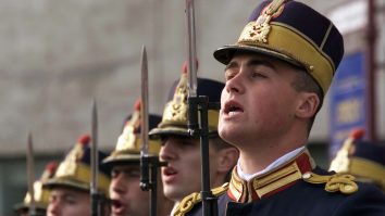 Cum a fost sărbătorită prima dată Marea Unire. Oamenii au mers câteva zile pe jos pentru a cânta „Deșteaptă-te, române!”