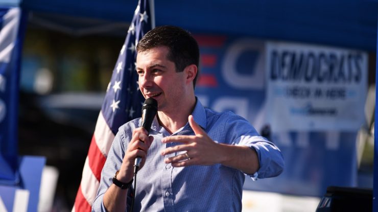 Pete Buttigieg a fost ales de către Joe Biden pentru conducerea Departamentului de Transport din SUA