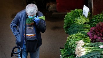 Se redeschid piețele agroalimentare. Sectorul 4 a dat startul în această dimineață