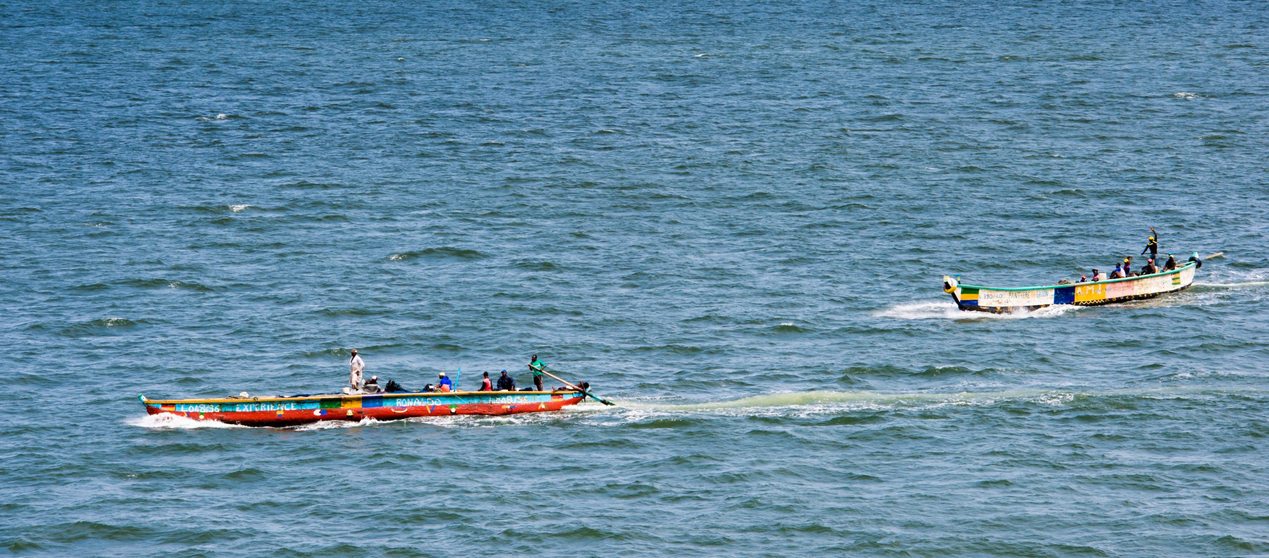 Un român a fost răpit de pirați în Golful Guineea. Dacă patronul lui nu dă banii repede, viața lui e în pericol