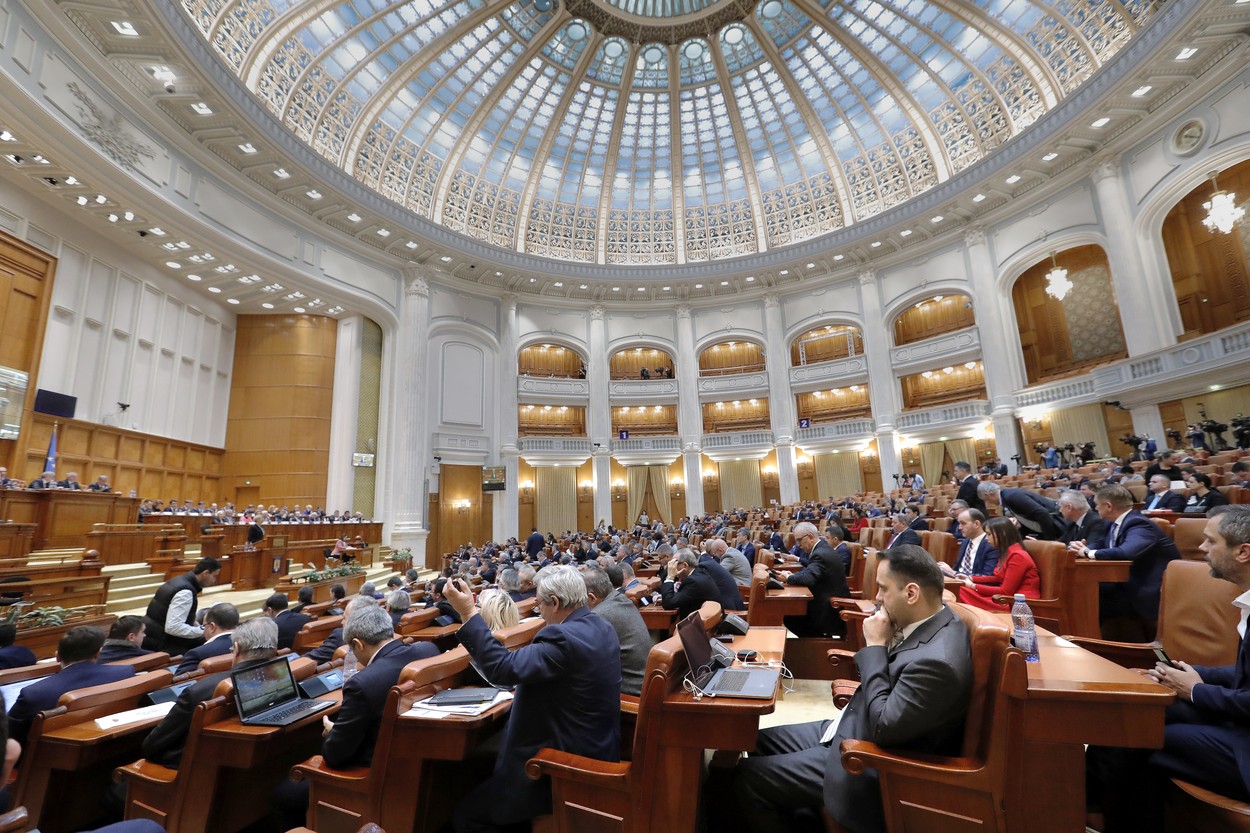 Liderii partidelor au ajuns la un acord. Cum au fost împărțite comisiile parlamentare