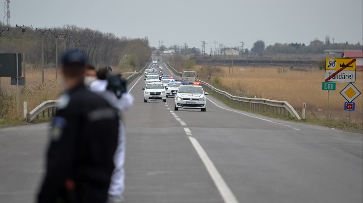 Incident în Otopeni. Un polițist de 33 de ani a fost găsit împușcat în cap