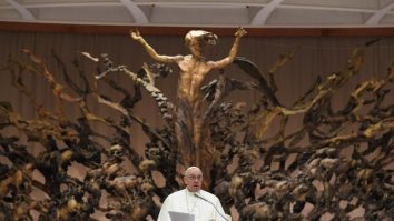 Vaticanul îndeamnă industria farmaceutică să dezvolte vaccinuri „etice”. Ce este „greșit” cu cele actuale