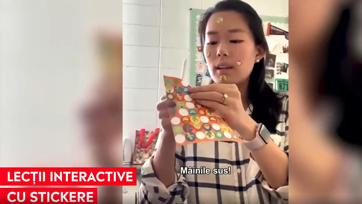 O profesoară din SUA a găsit o metodă inedită de a-și ține elevii atenți la cursurile online