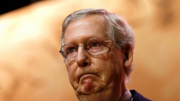 Mitch McConnell, criticat de Donald Trump pentru că l-a felicitat pe Joe Biden