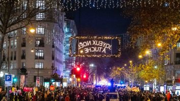 Proteste în Franța de Ziua Internaţională a Migranţilor.  Protestatarii cer drept legal de muncă