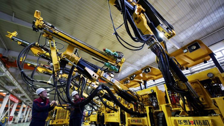 Prima țară care și-a revenit după pandemie raționalizează curentul electric în sectorul industrial