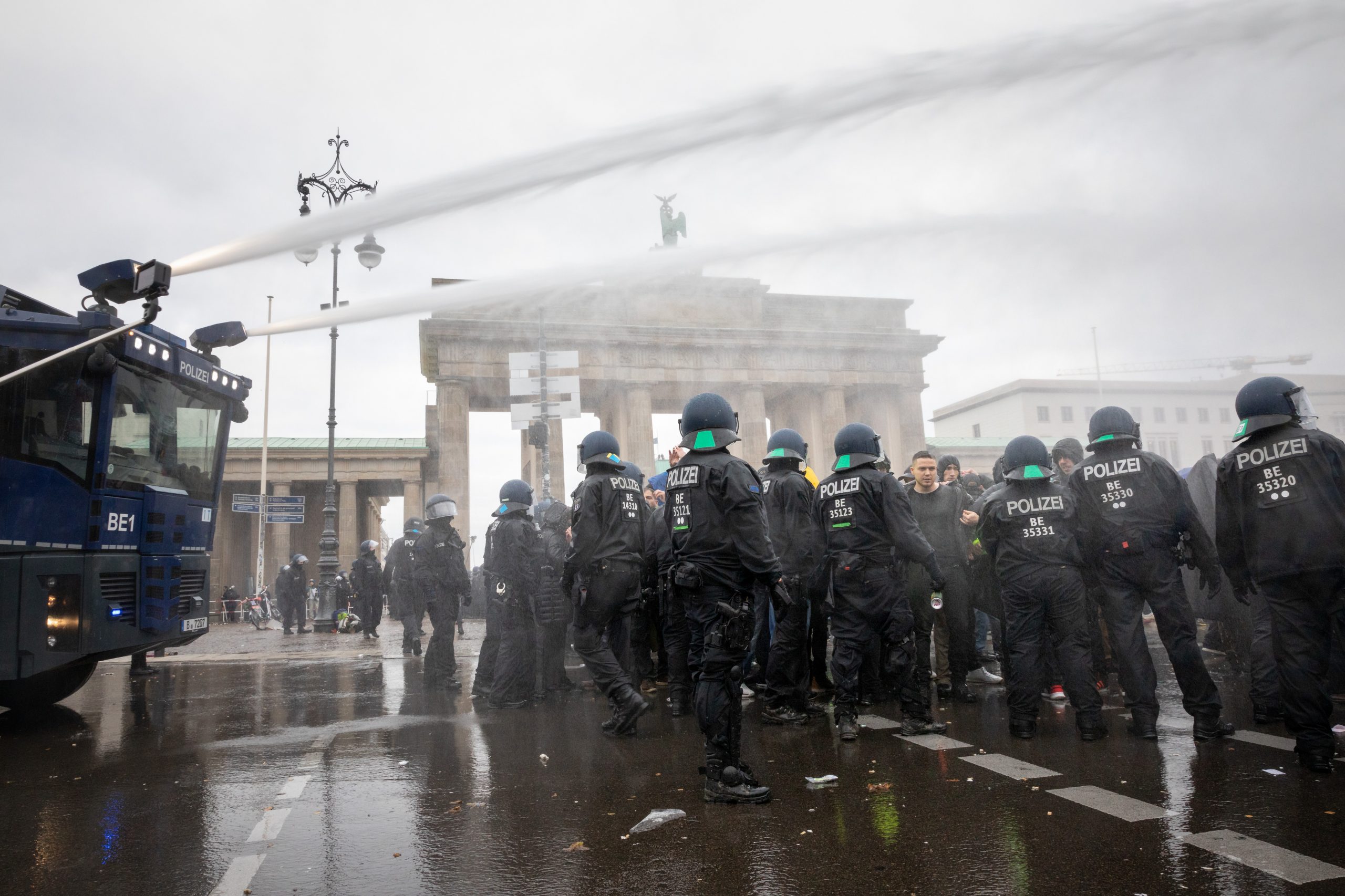 Germania: Manifestanții anti-Covid, puși sub observație de Serviciile de Informații