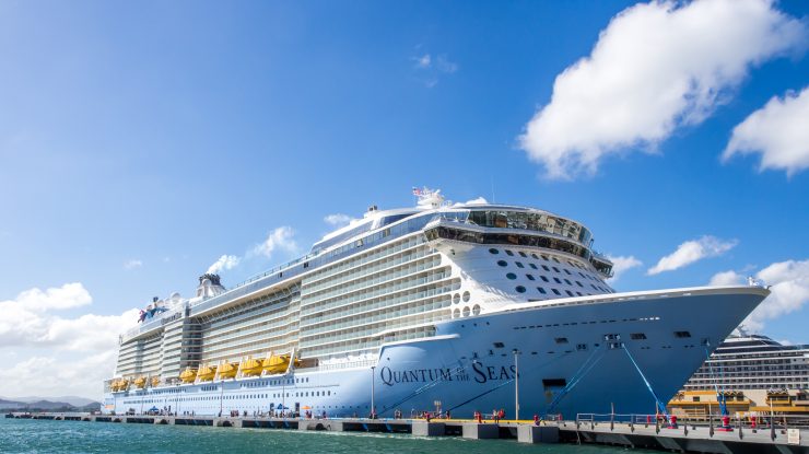 Sute de pasageri carantinați pe un vas de croazieră după ce la bordul navei a fost depistat un caz de Covid-19