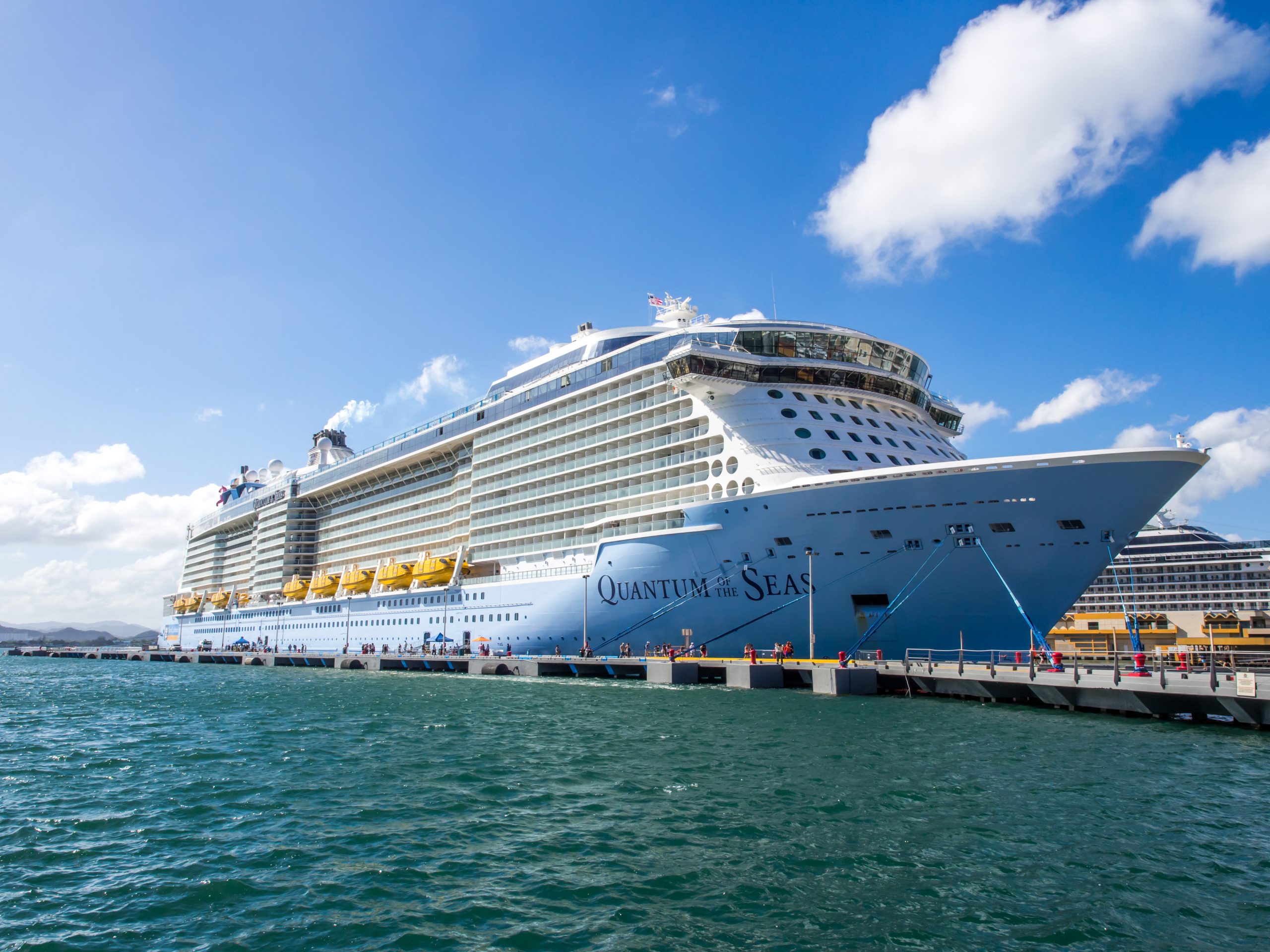 Centrul de control al Bolilor din SUA îți recomandă să eviți vacanțele pe croaziere chiar dacă ești vaccinat