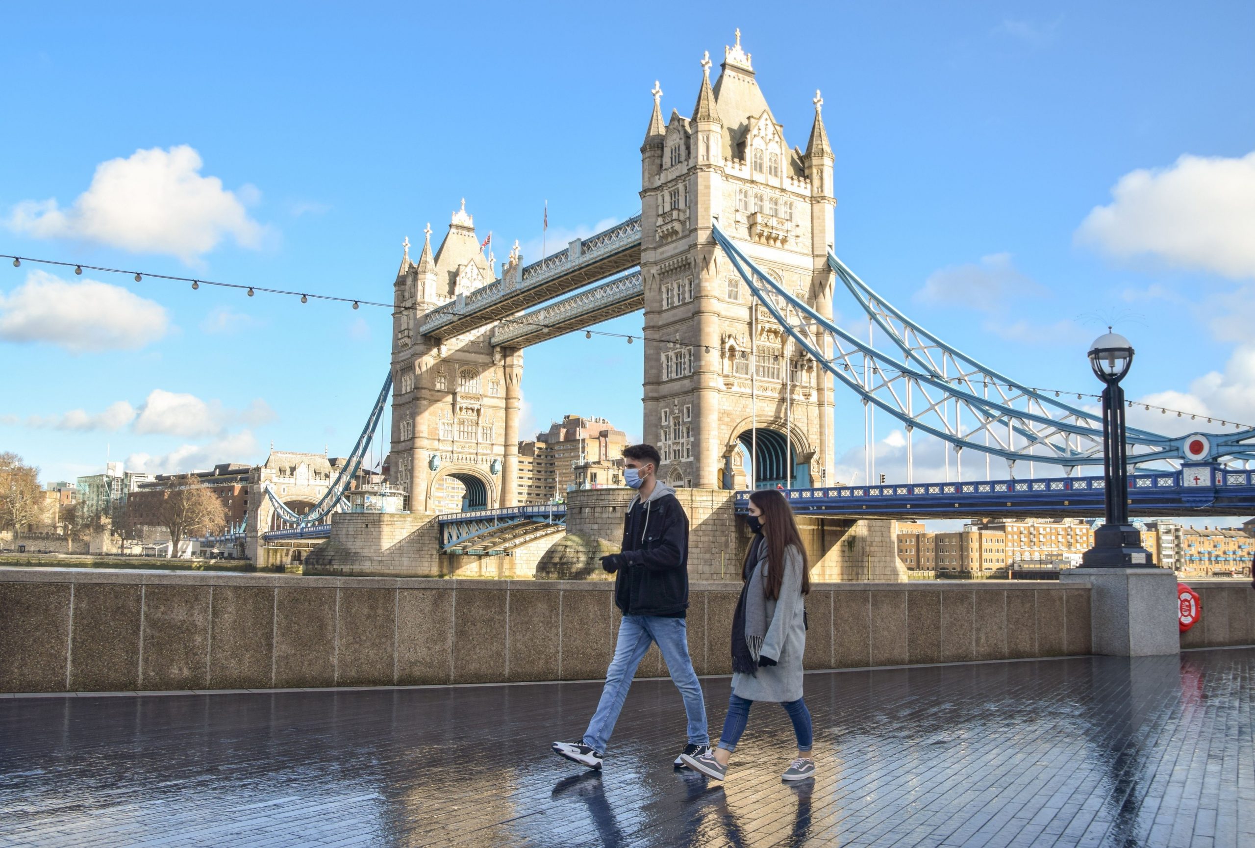 Pentru a lucra și studia în UK, românii vor avea nevoie de viză. Ce se schimbă de la 1 ianuarie