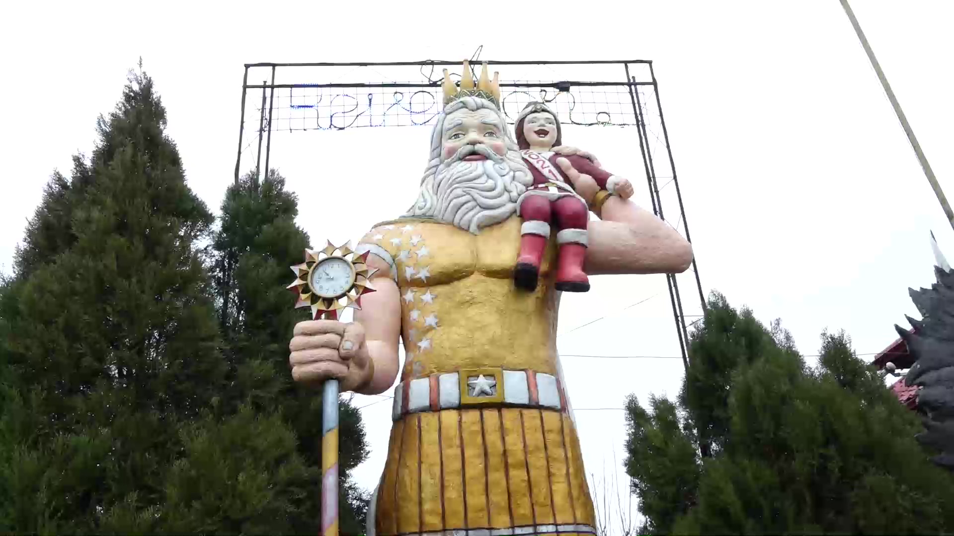 Artistul care și-a construit propriul revelion: „Cel mai original care s-a făcut până acum”