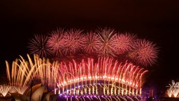 De ce ne plac artificiile: provoacă, simultan, frică și plăcere. Explicația unui cercetător