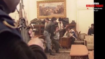 În căutarea revoluției pierdute. Cine a tras în noi după 22?