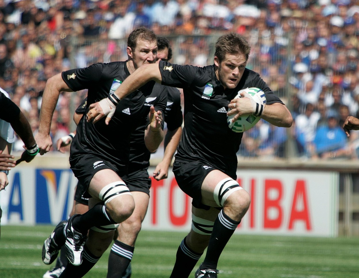 Neozeelandezul Richie McCaw, dublu câştigător al Cupei Mondiale, desemnat jucătorul deceniului în rugby