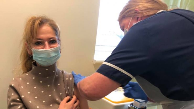 Mesajul transmis de primul român care s-a vaccinat anti-Covid în Marea Britanie