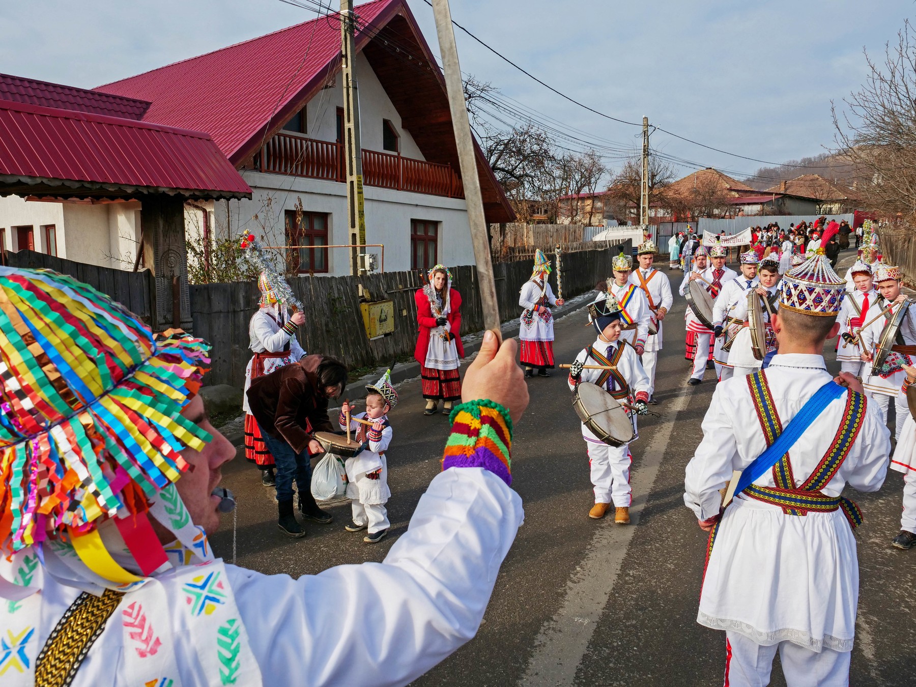 Realitatea dură din România înainte și după alegeri: 1 din 4 români se spală la lighean