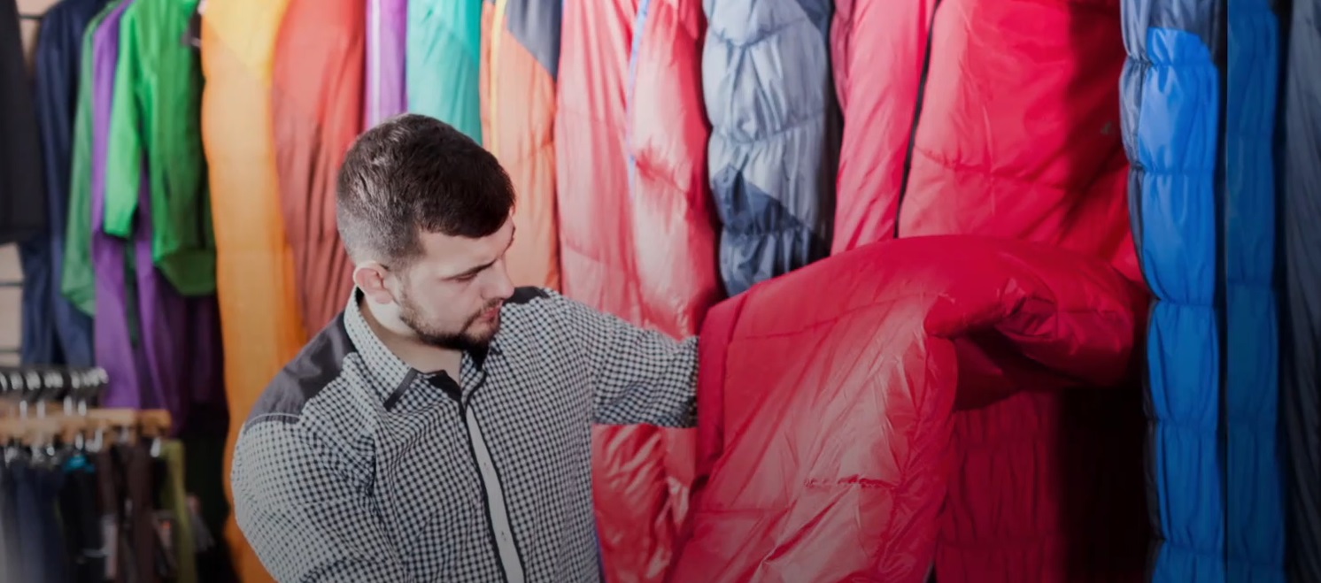 Vânzările de saltele gonflabile și paturi pliante au explodat în Franța, în ciuda restricțiilor de Revelion