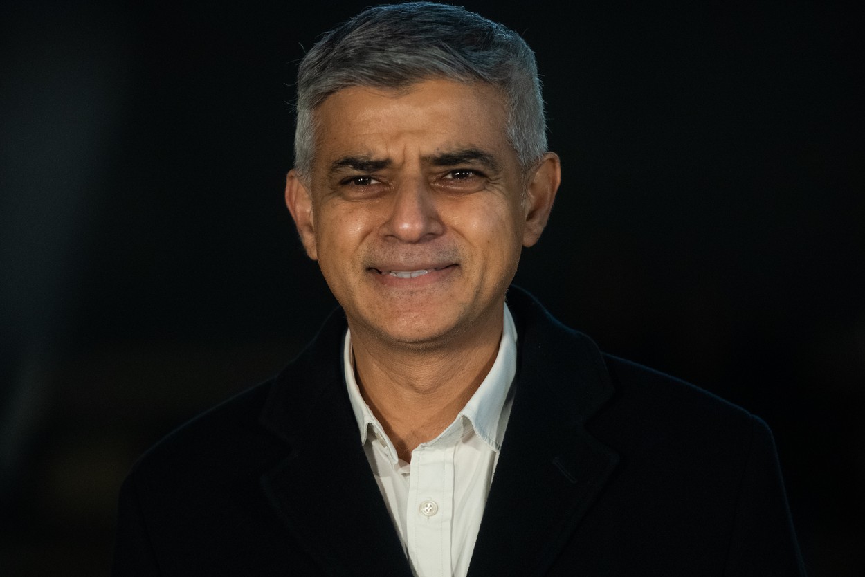 Străzile Londrei, pustii după lockdown. Primarul orașului: „Acesta nu va fi cel mai rău Crăciun, este cel mai rău an”