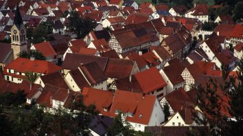 O femeie din Germania a lăsat vecinilor o moştenire de 6,2 milioane de euro